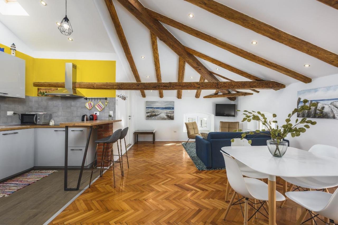 Urban Loft Old Town Apartman Porec