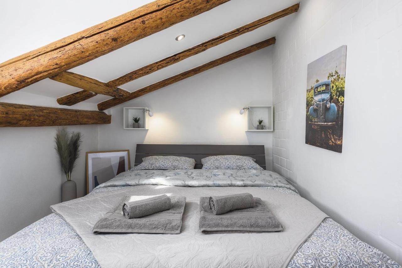 Urban Loft Old Town Apartman